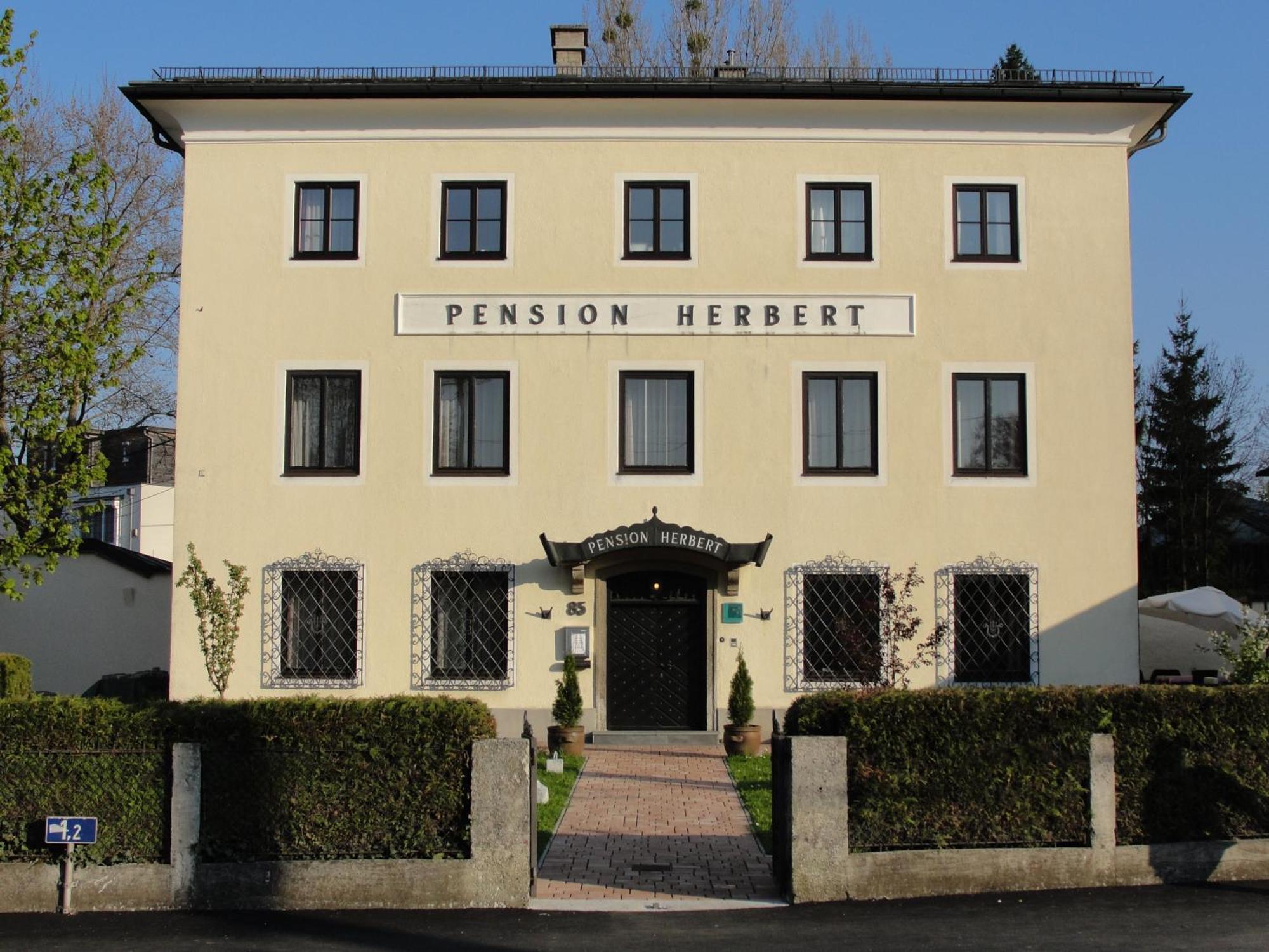 HOTEL PENSION HERBERT, ЗАЛЬЦБУРГ ***